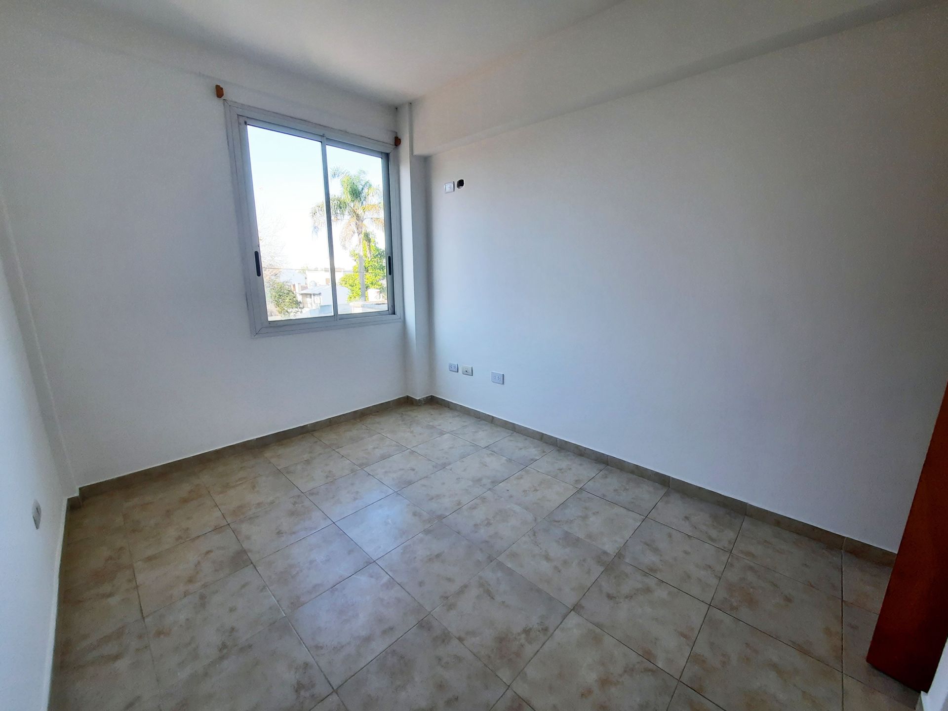 Alquiler 2 ambientes cochera balcon pileta baulera
