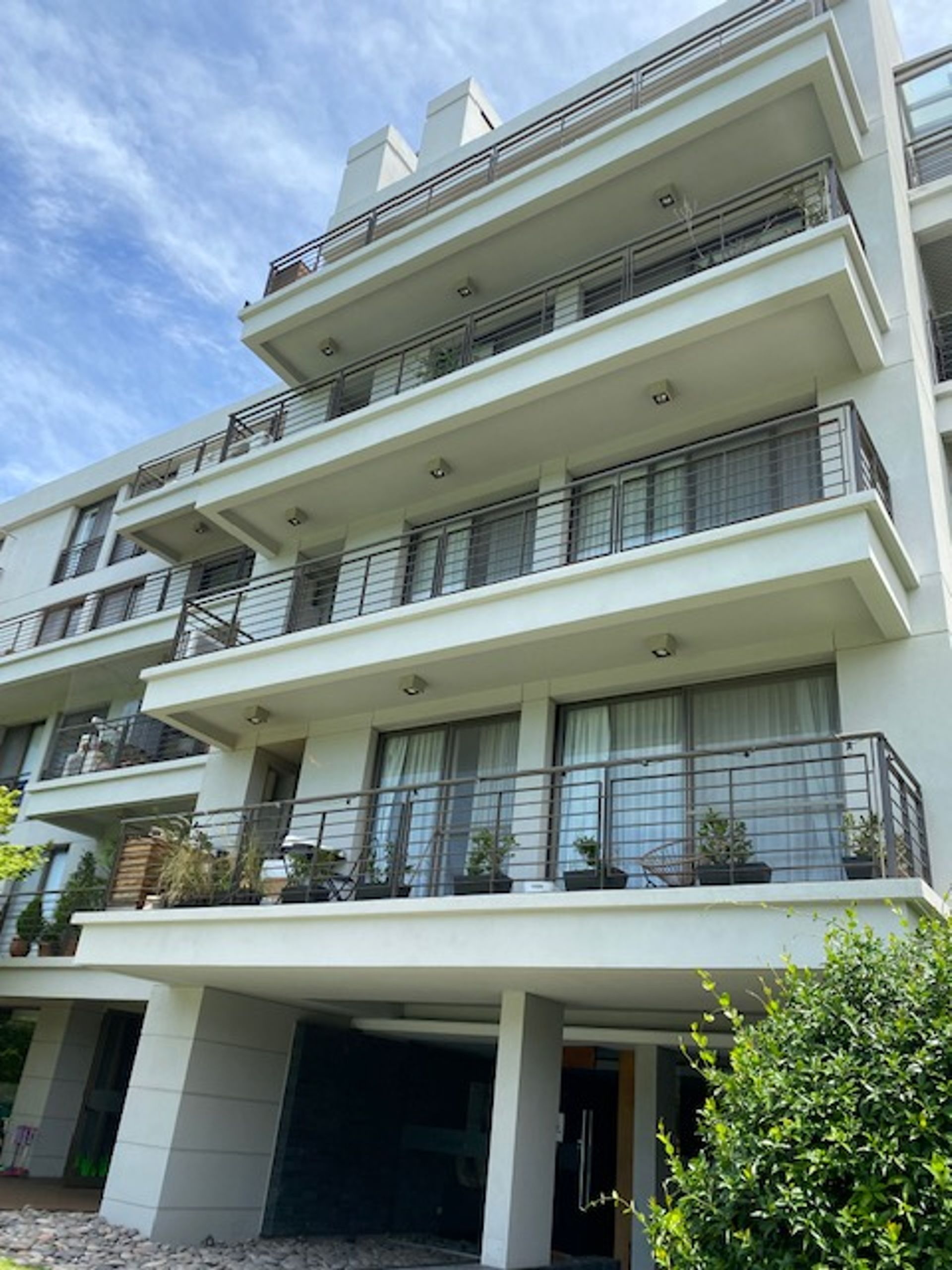 VENTA 3 amb. en Arboris Las Lomas c/2 cocheras