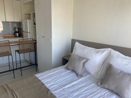 Short-Term Rental Studio Apartment Balcony Olivos