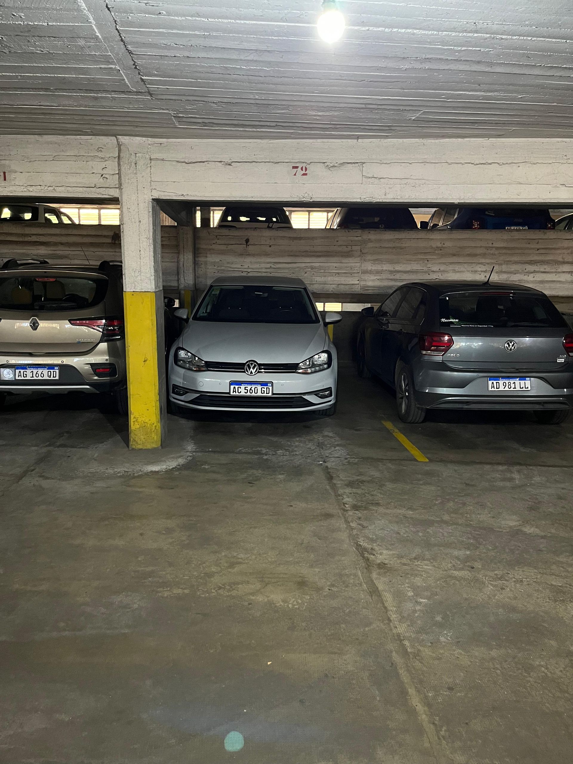 Cochera fija y cubierta en venta en Vicente LÃ³pez