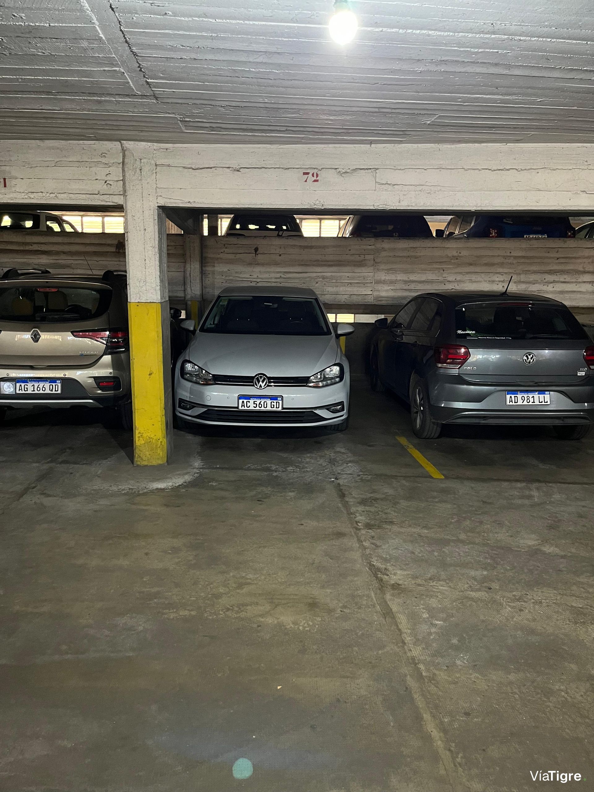 Cochera fija y cubierta en venta en Vicente López
