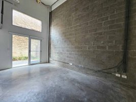 Loft for rent with garden, amenities and parking