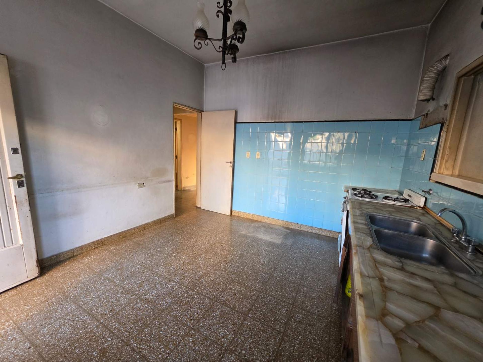 Venta Casa A Refaccionar En Munro 150 M2