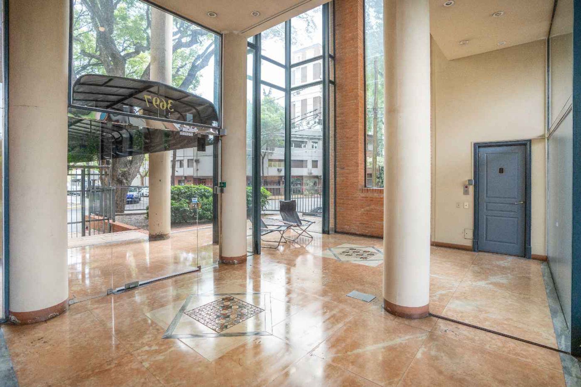Departamento 6 ambientes, 4 cocheras VISTA AL RIO