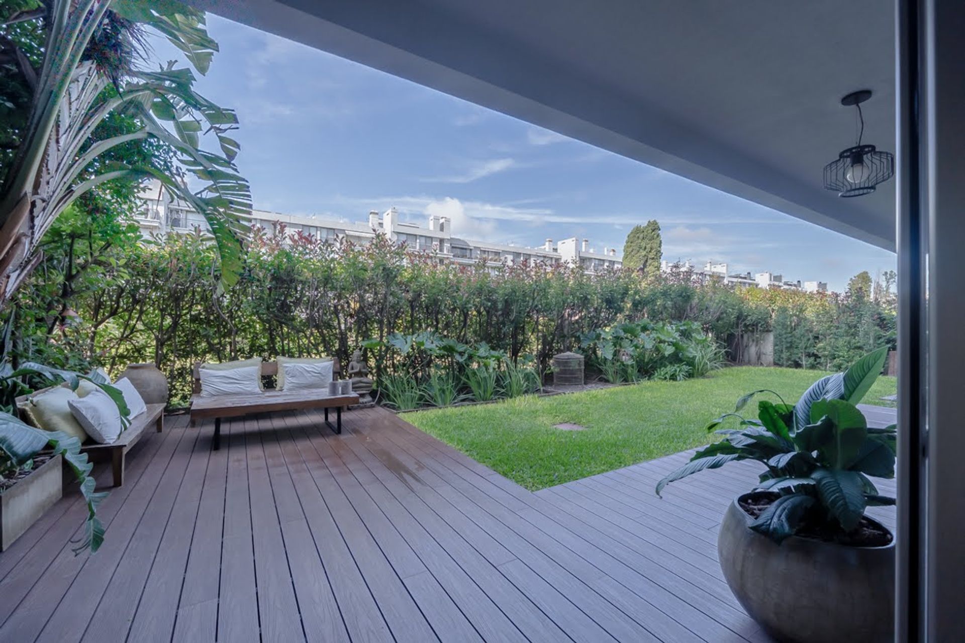 Venta Depto. 4 Amb. C/Dep - Jardin Y Cochera
