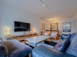 Sale Apartment 3-bedroom w/Service - Garden And Garage