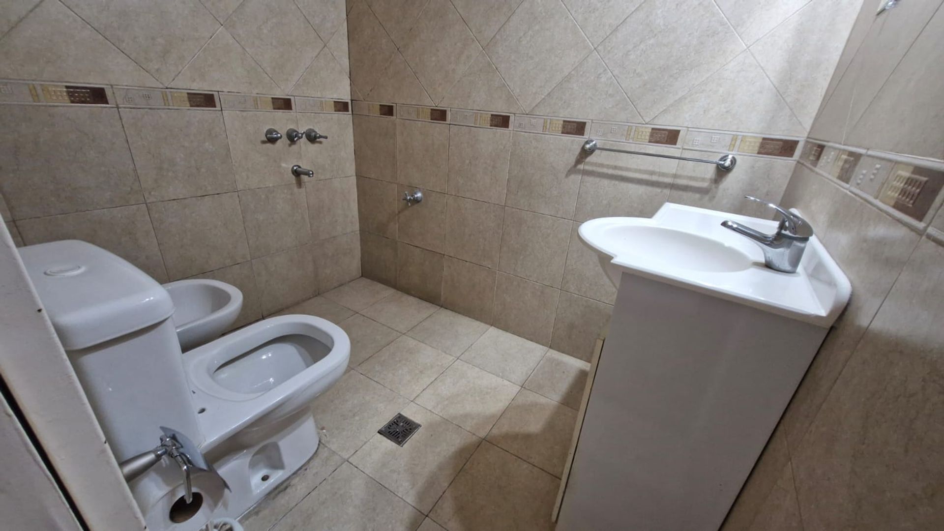 Venta Depto 2 Ambientes Con Patio Y Terraza