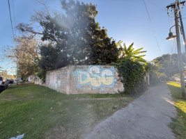 Vta. Casa En Esquinaâ€“Ideal P/ Actualizar-Benavidez