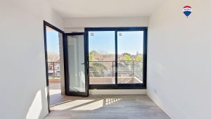 2-bedroom duplex with terrace and parking, Vicente Lopez