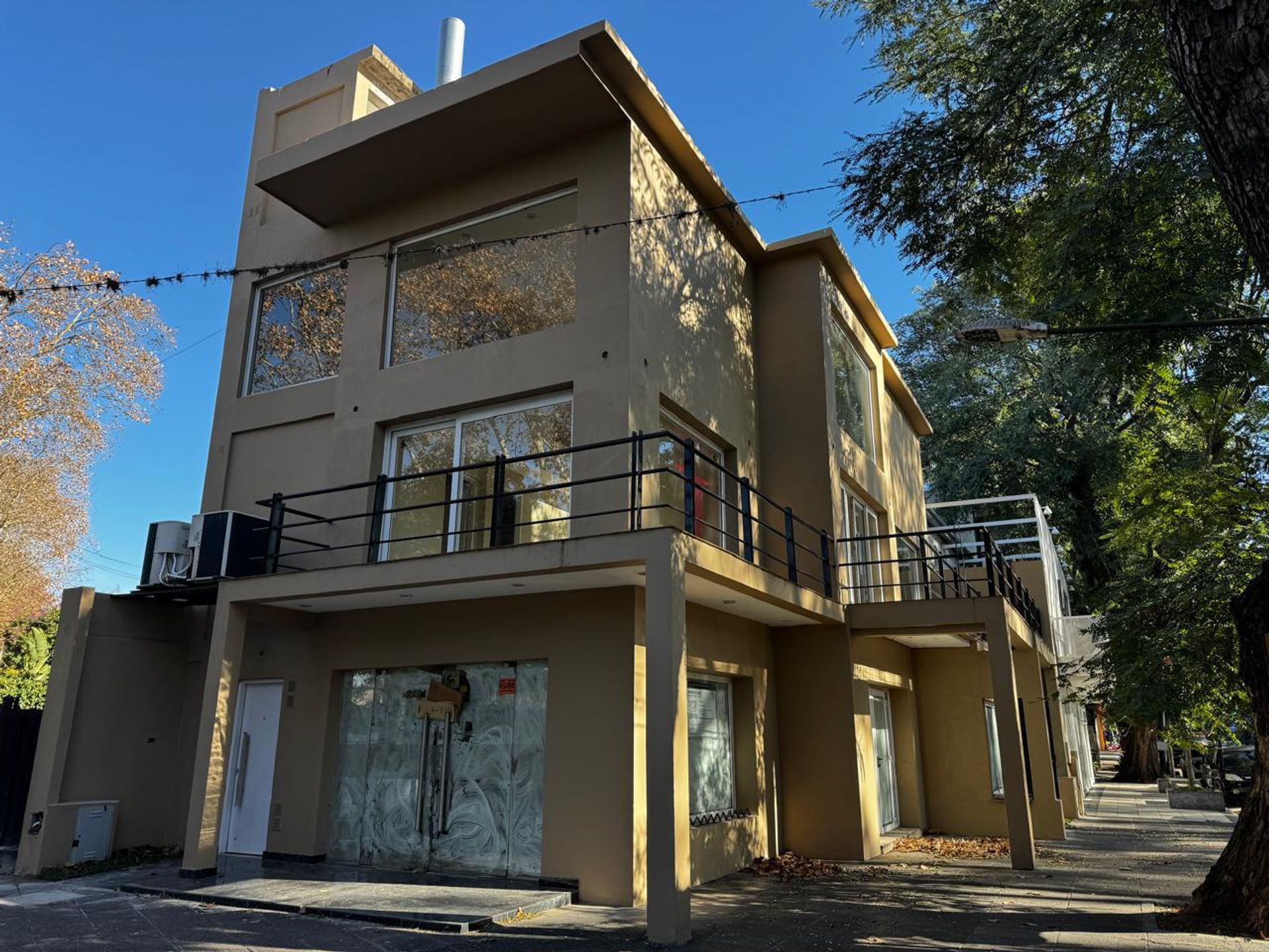 LOCAL COMERCIAL - OFICINA libertador SAN ISIDRO
