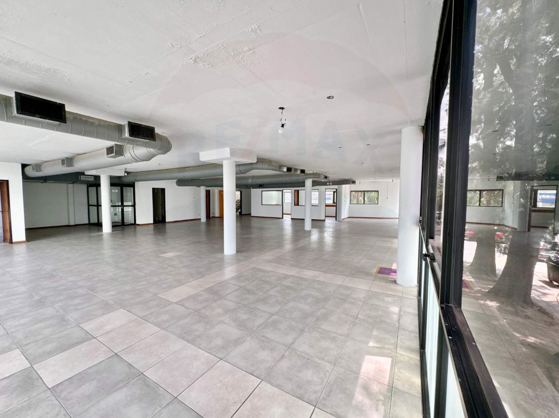 VENTA Oficina comercial vs usos Martinez