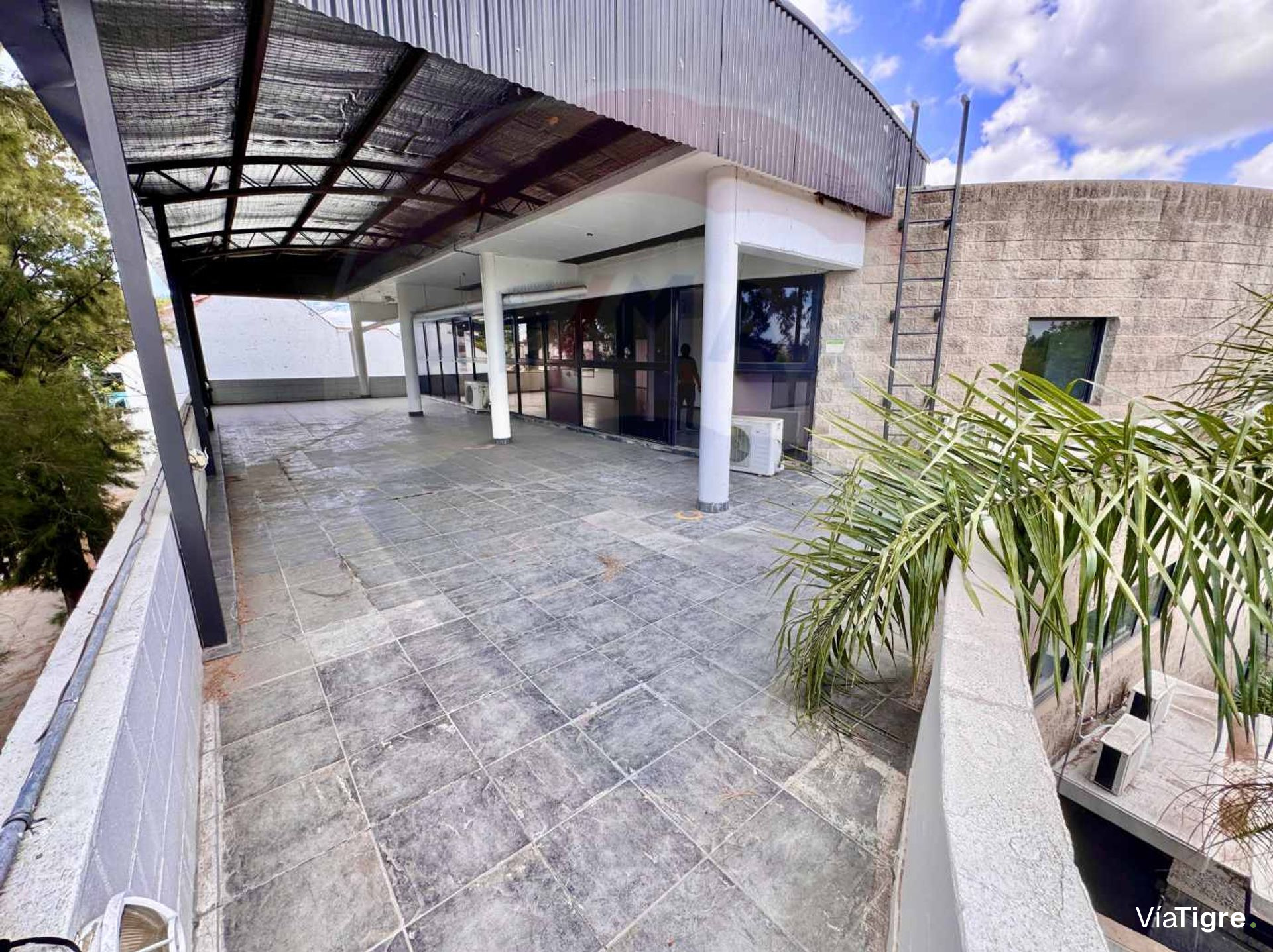 VENTA Oficina comercial vs usos Martinez