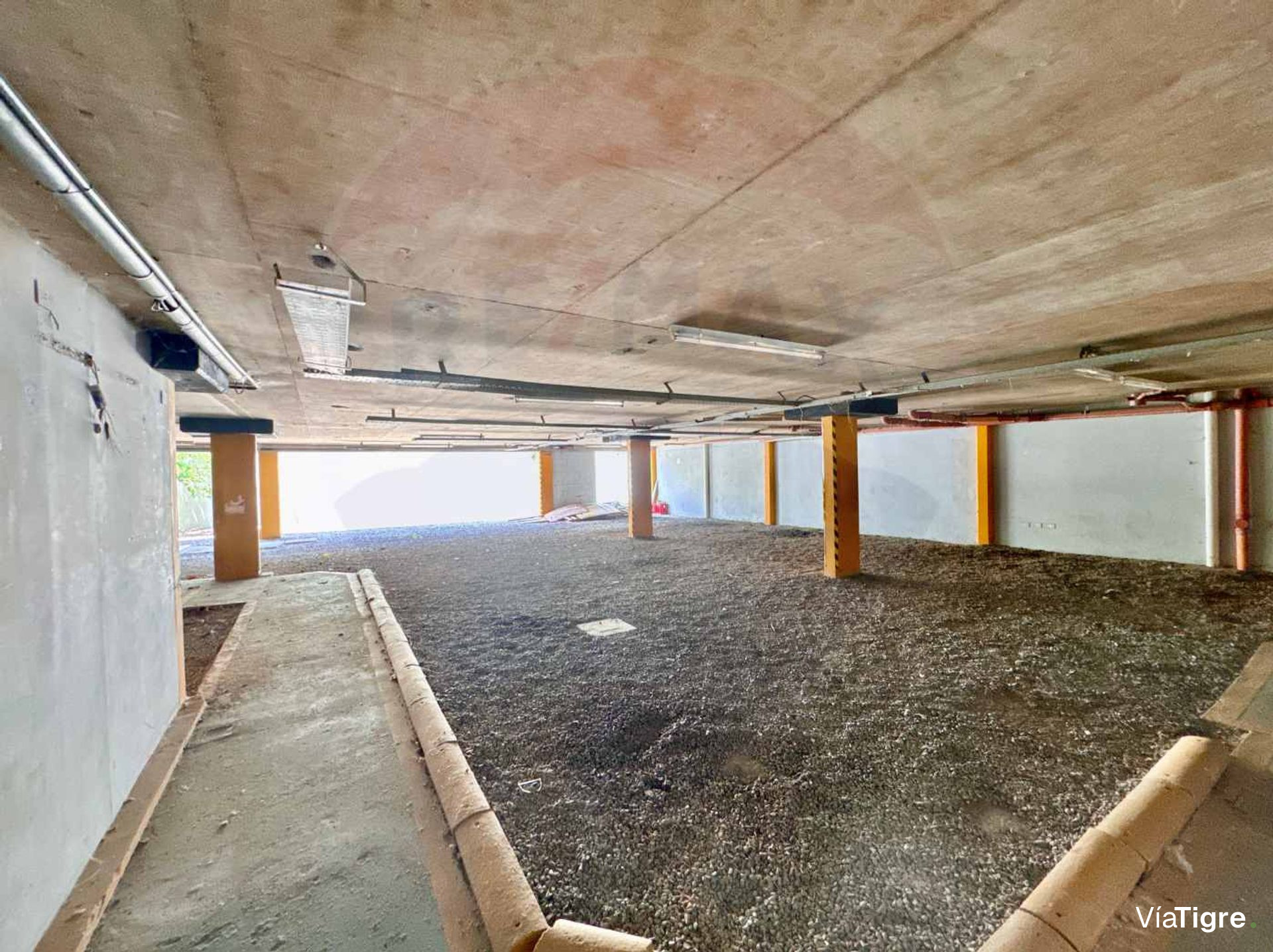 VENTA Oficina comercial vs usos Martinez