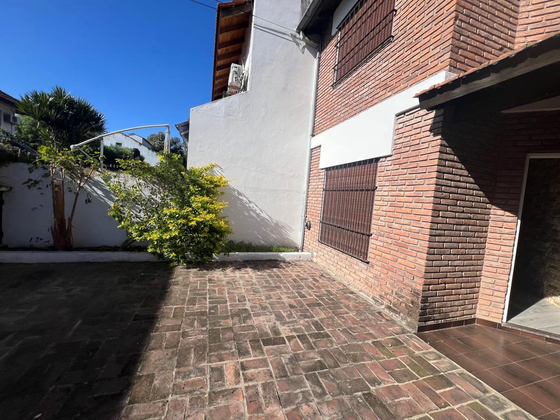 Alquiler Duplex con Jardin y Cochera en Carapachay
