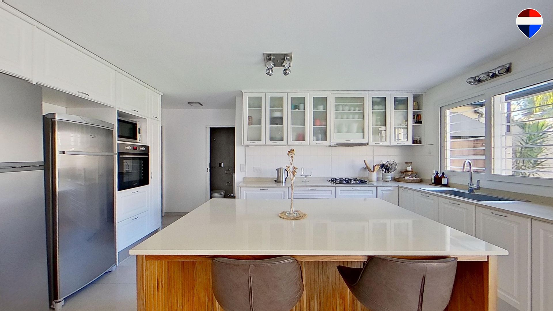 VENTA CASA 5 amb. VTE. LOPEZ - EXCELENTE