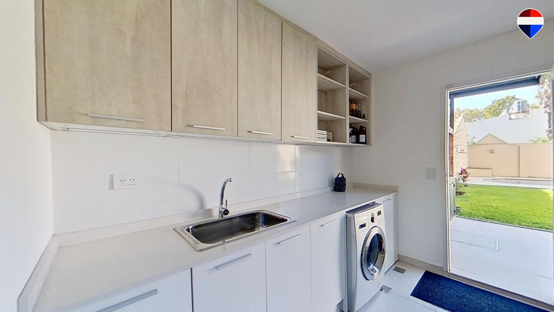 VENTA CASA 5 amb. VTE. LOPEZ - EXCELENTE