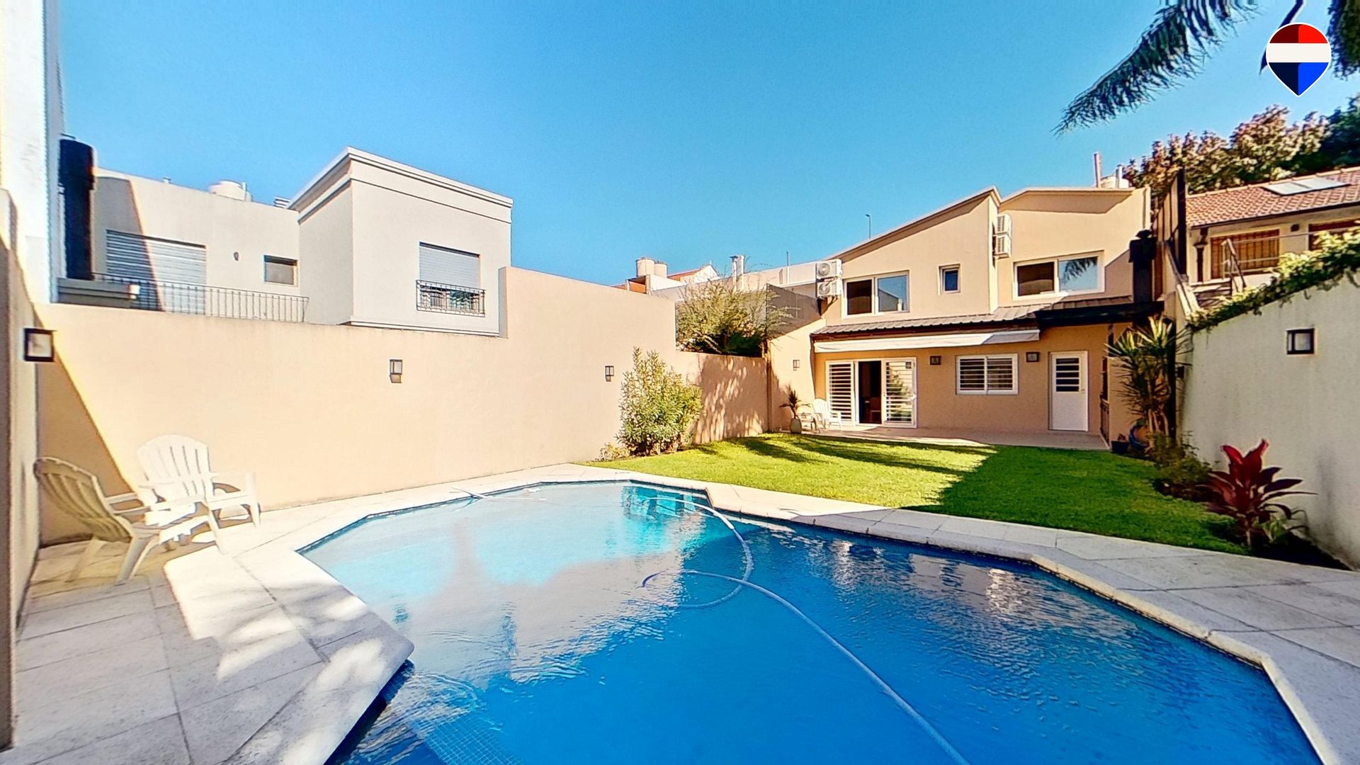VENTA CASA 5 amb. VTE. LOPEZ - EXCELENTE