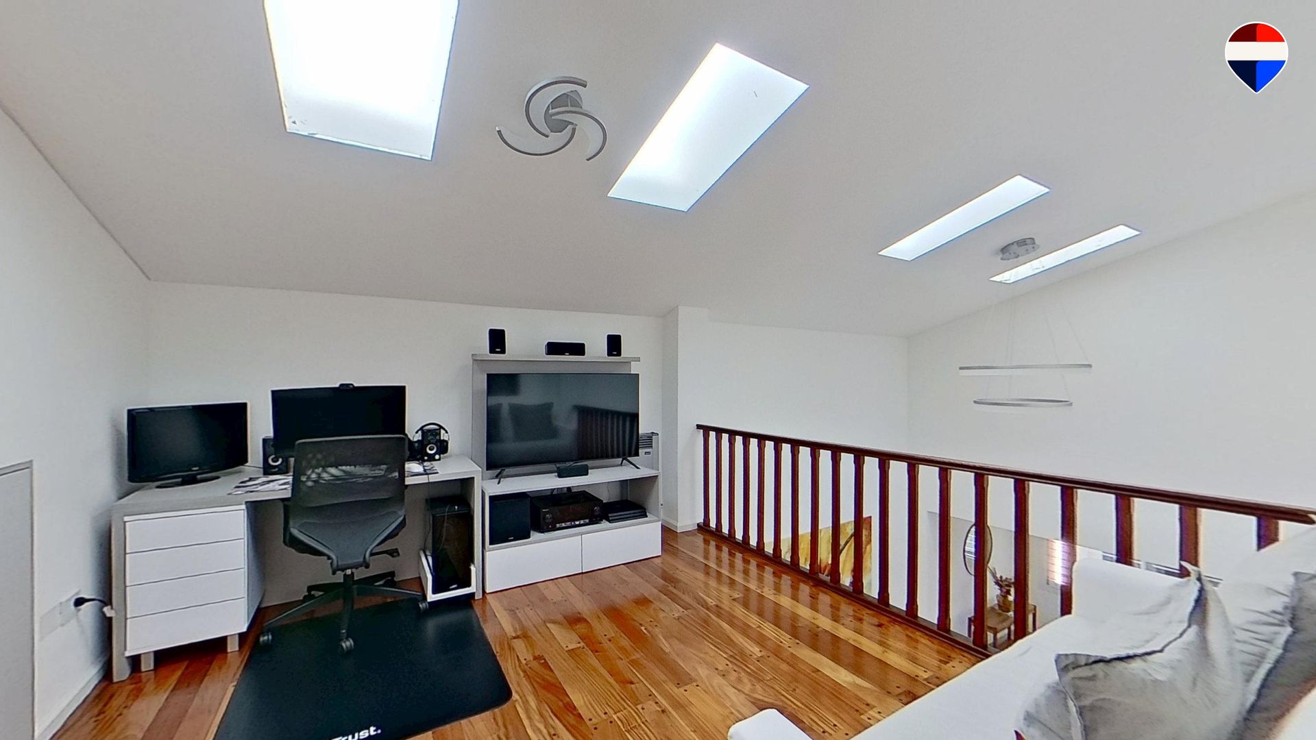 VENTA CASA 5 amb. VTE. LOPEZ - EXCELENTE