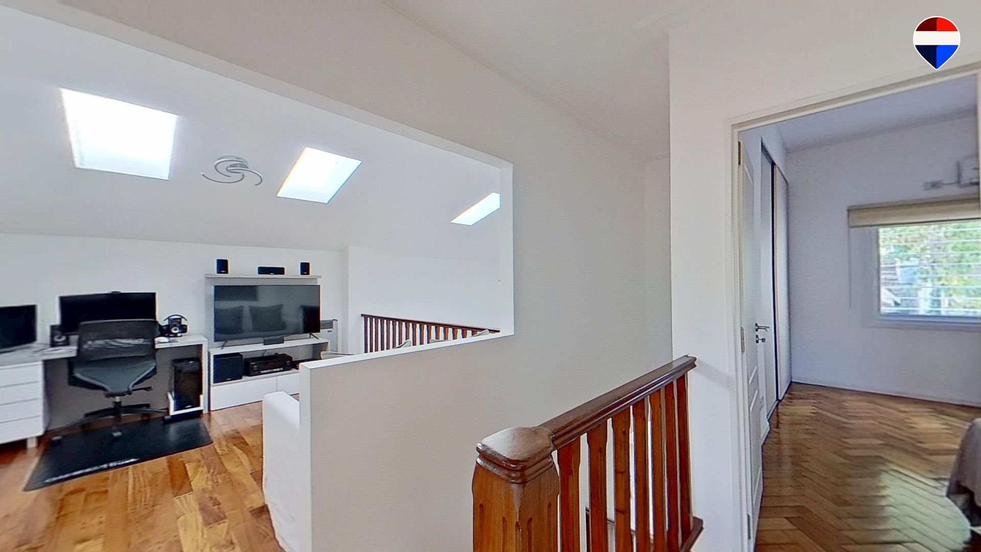VENTA CASA 5 amb. VTE. LOPEZ - EXCELENTE