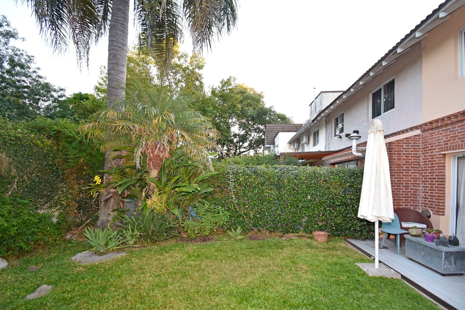 Triplex de 3 dormitorios, jardin y vista al SIC