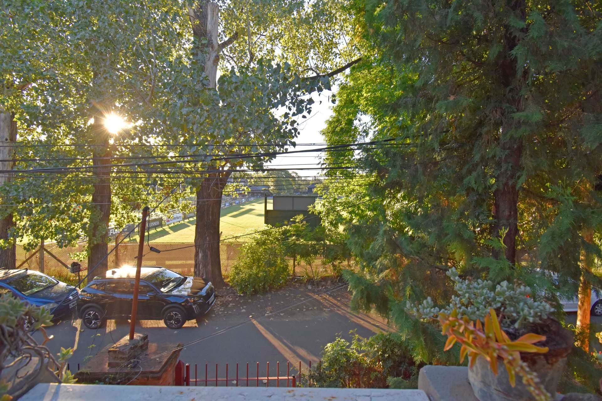 Triplex de 3 dormitorios, jardin y vista al SIC