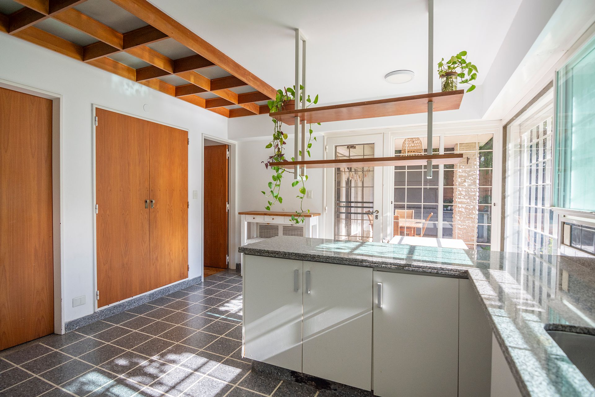VENDE CASA -LIBERTA al RIO- INMEJORABLE UBICACION!