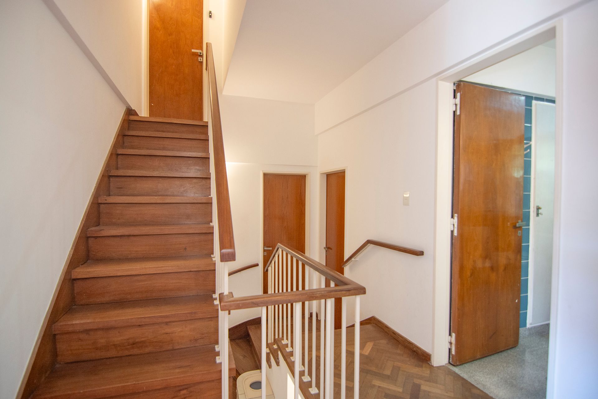VENDE CASA -LIBERTA al RIO- INMEJORABLE UBICACION!
