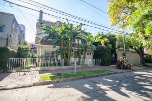 VENDE CASA -LIBERTA al RIO- INMEJORABLE UBICACION!