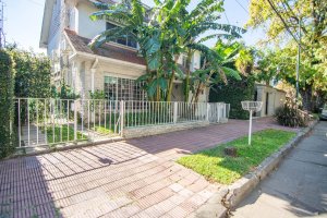 VENDE CASA -LIBERTA al RIO- INMEJORABLE UBICACION!
