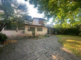 Large corner lot at Boulogne