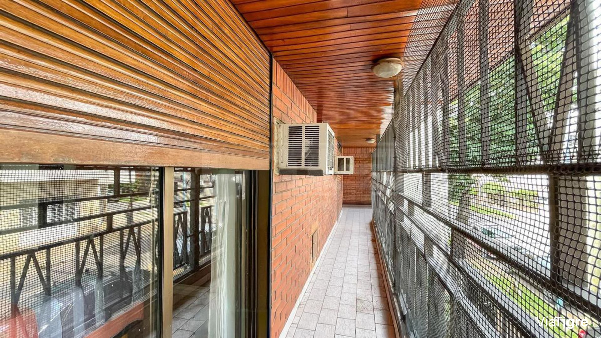 Venta Casa 4amb con Jardin-Quincho en Carapachay