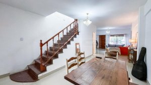 Venta Casa 4amb con Jardin-Quincho en Carapachay