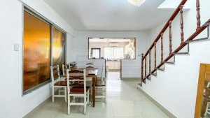 Venta Casa 4amb con Jardin-Quincho en Carapachay