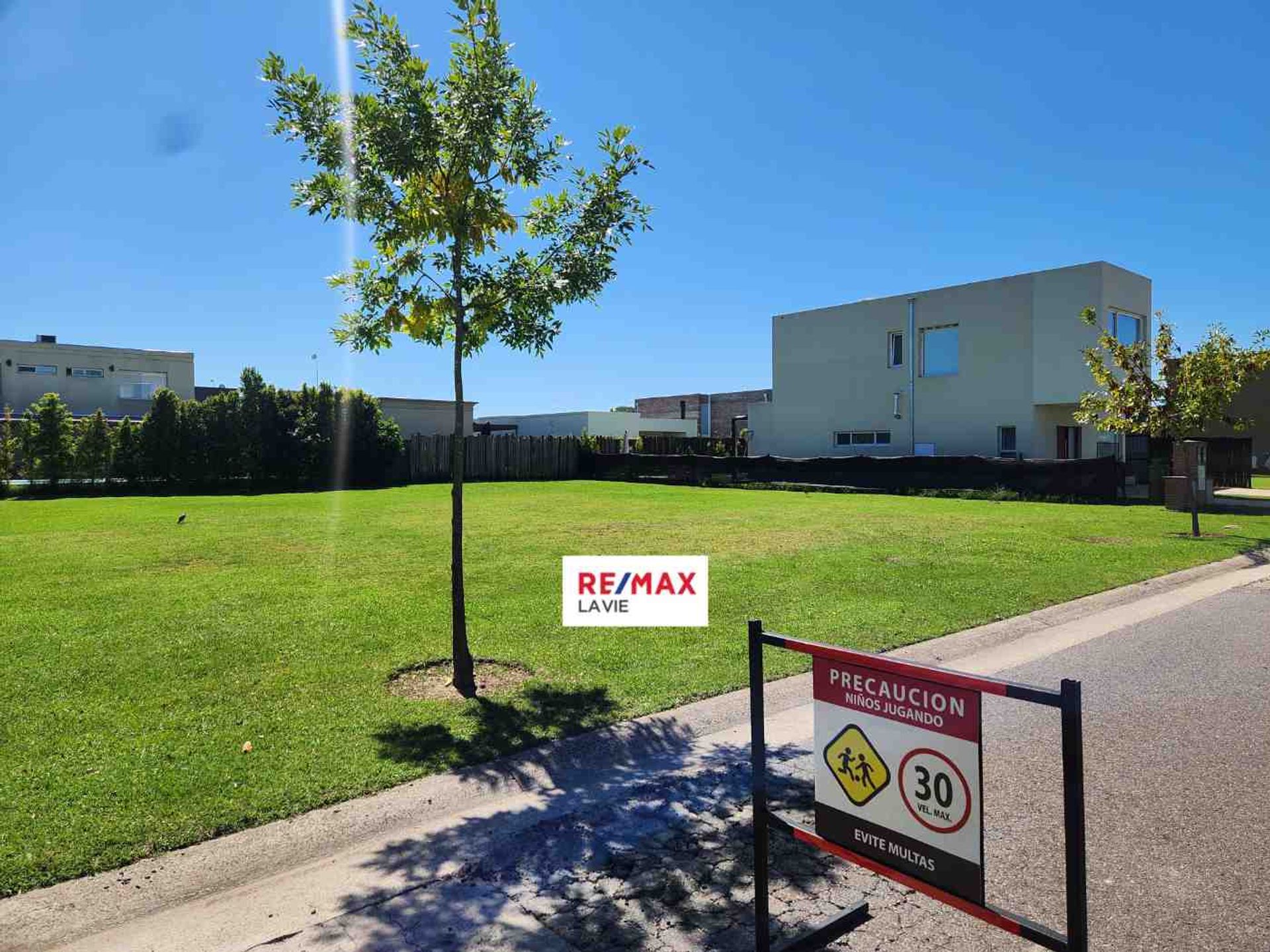 Venta Lote Central C/ Amarra En Vila Marina 1