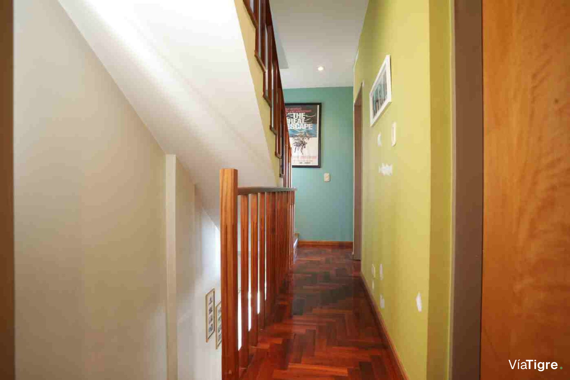 Triplex Olivos 4 ambientes cochera acepta Permuta