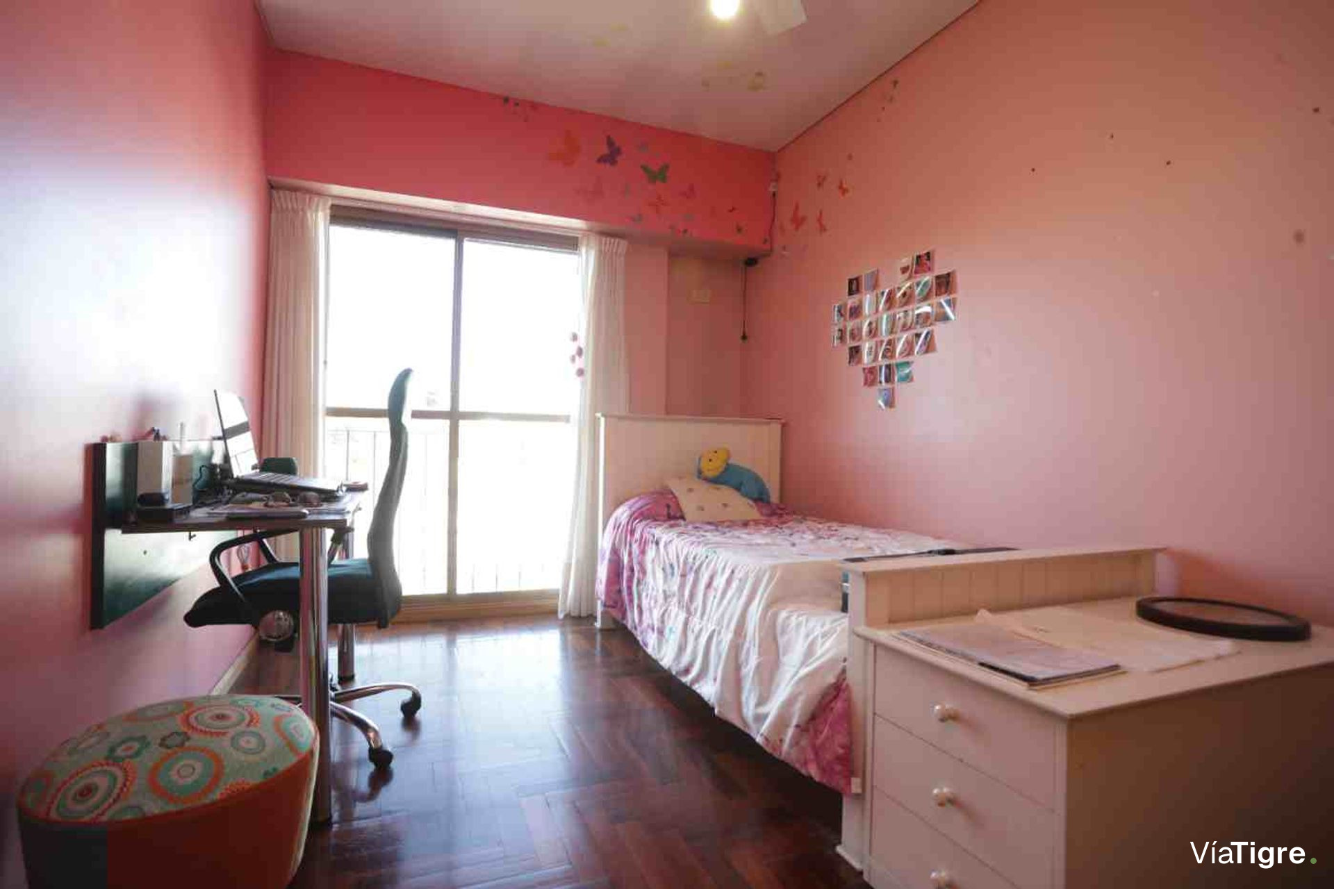 Triplex Olivos 4 ambientes cochera acepta Permuta