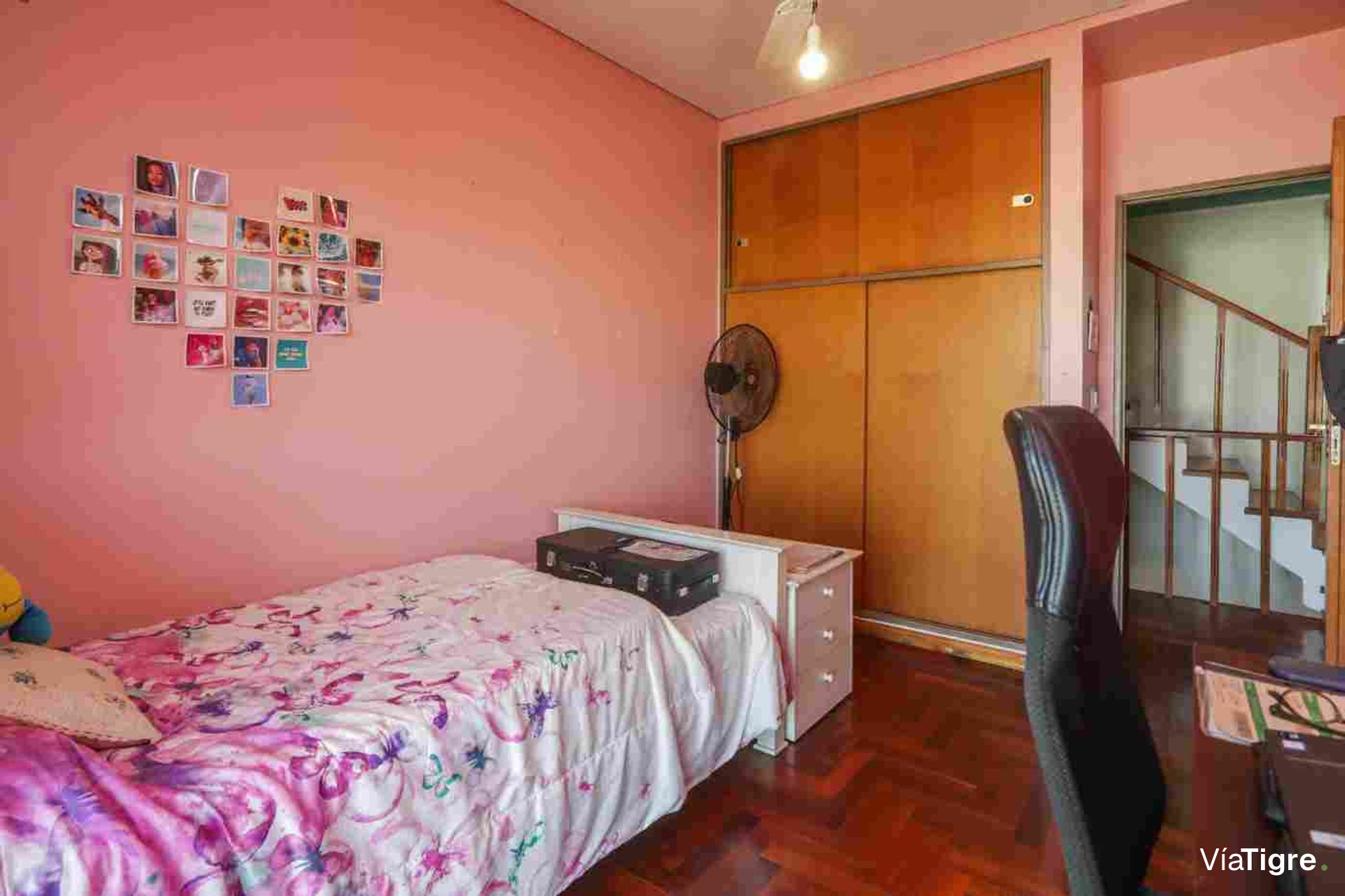 Triplex Olivos 4 ambientes cochera acepta Permuta