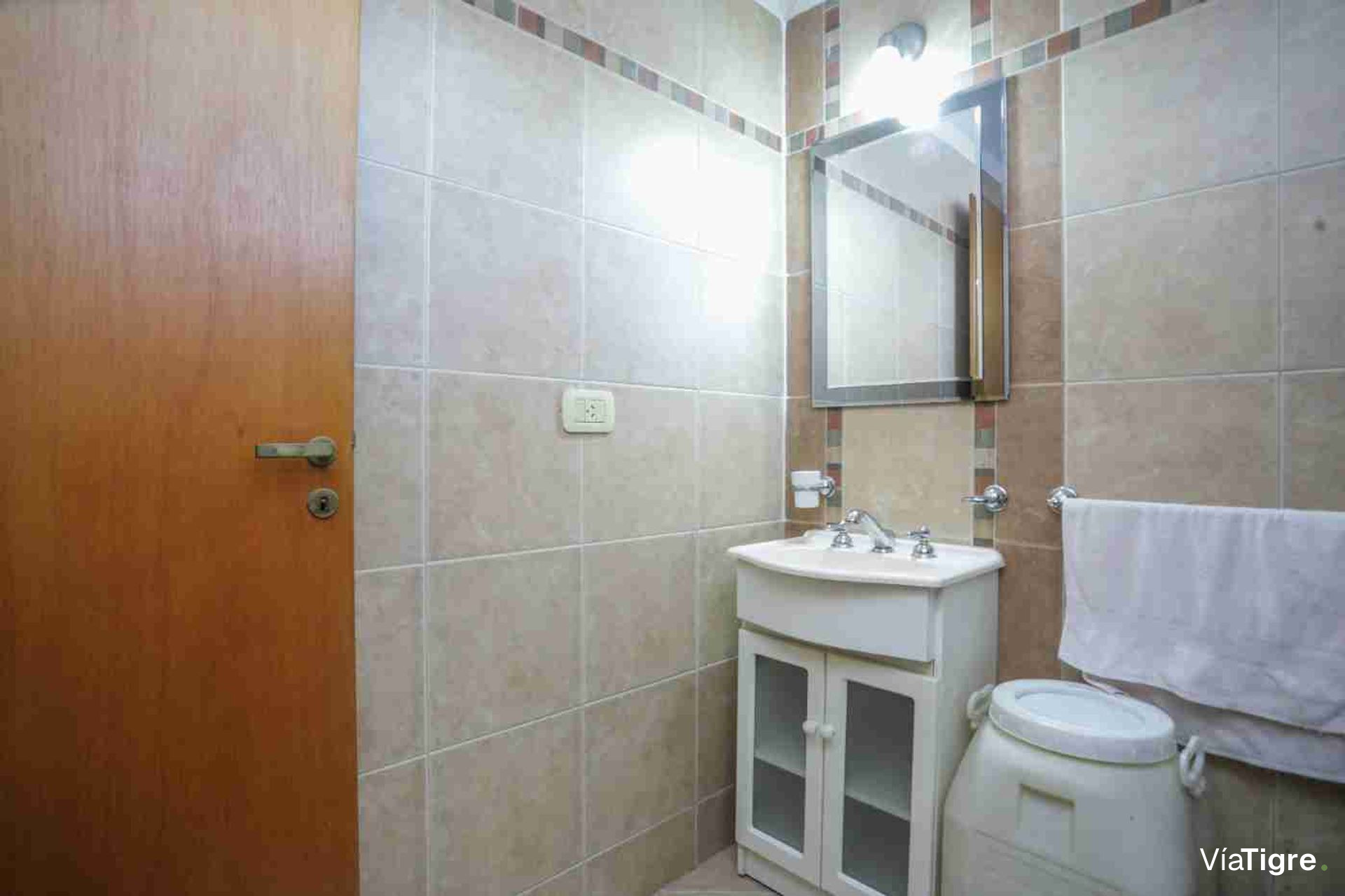 Triplex Olivos 4 ambientes cochera acepta Permuta