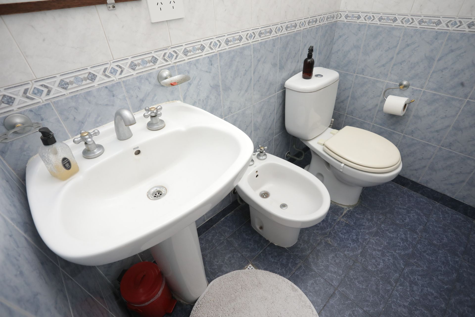 Venta Casa 4 Ambientes C/ Jardin Y Coch Carapachay