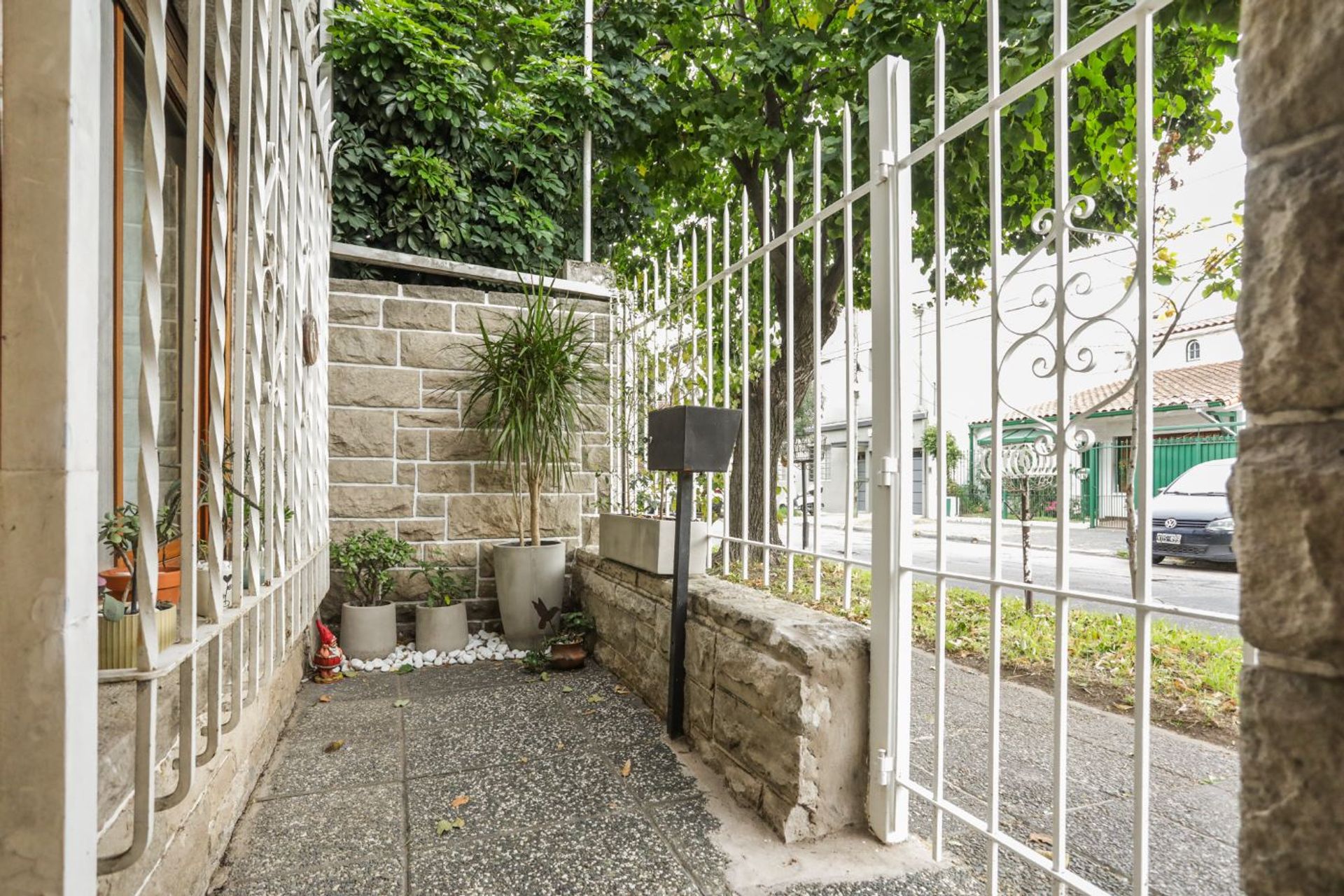 Venta Casa 4 Ambientes C/ Jardin Y Coch Carapachay