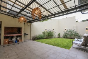 Venta Casa 4 Ambientes C/ Jardin Y Coch Carapachay