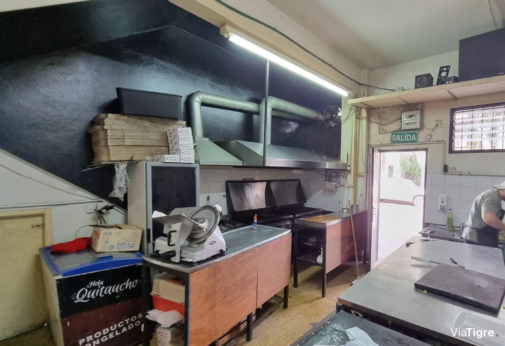 Dos Locales en Venta, uno gastronomico en Beccar