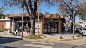 Two Commercial Spaces for Sale, One Restaurant in Beccar