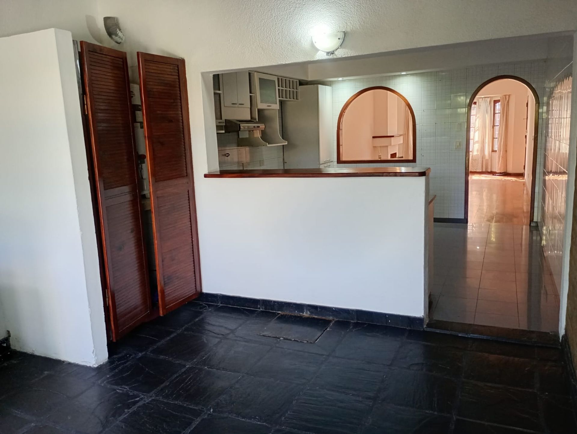 Alquiler casa en Gral. Pacheco con jardín y pileta