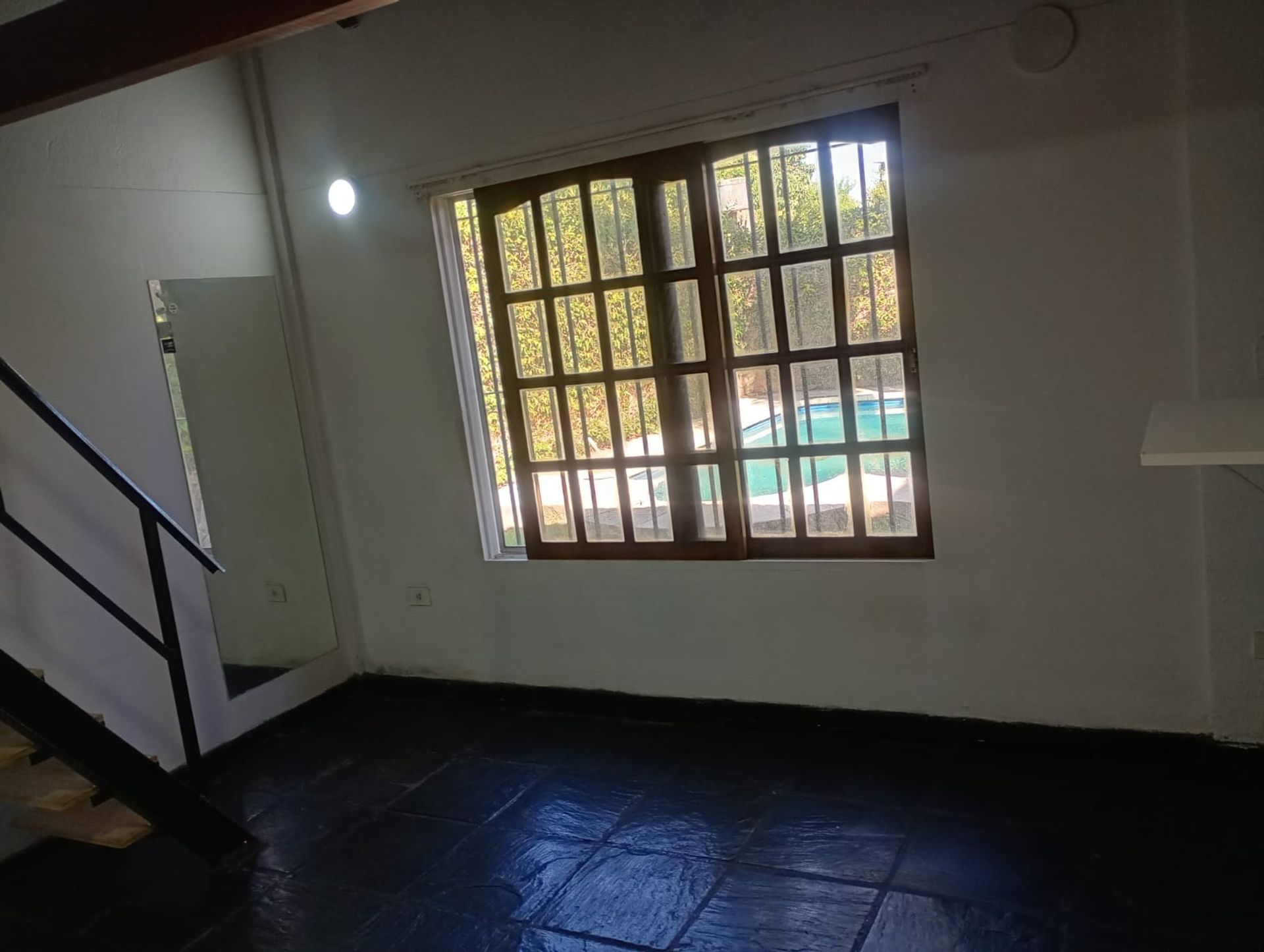 Alquiler casa en Gral. Pacheco con jardín y pileta