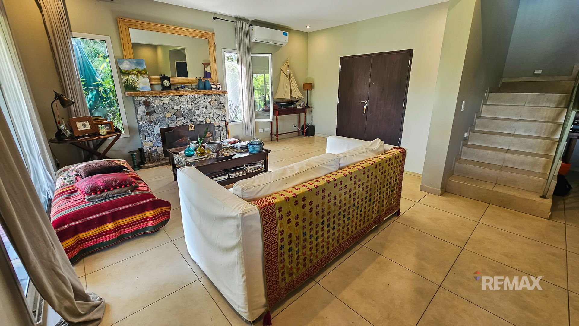 Venta Casa San Gabriel - 5 Ambientes - 3 Dorm.