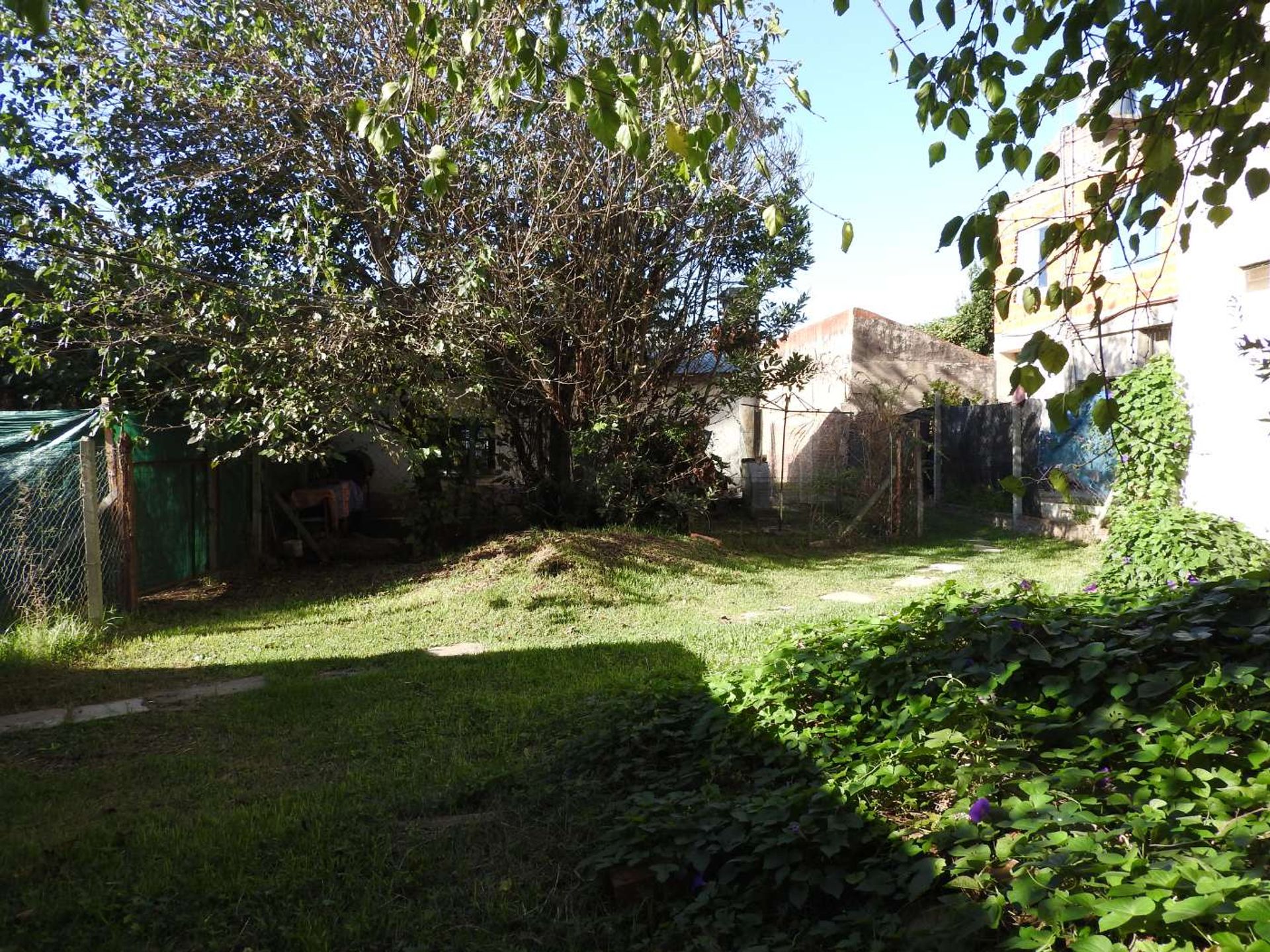 Venta 4 Casas Benavidez Multifamiliar Doble Lote