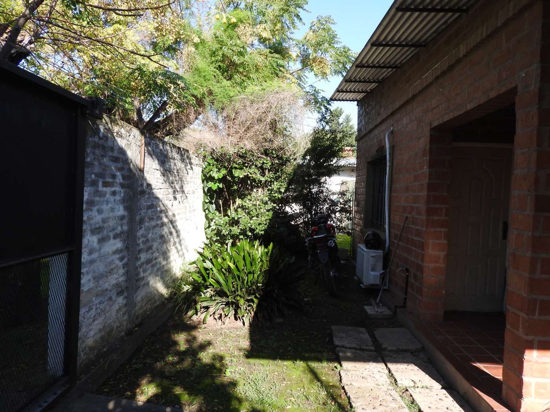 Venta 4 Casas Benavidez Multifamiliar Doble Lote