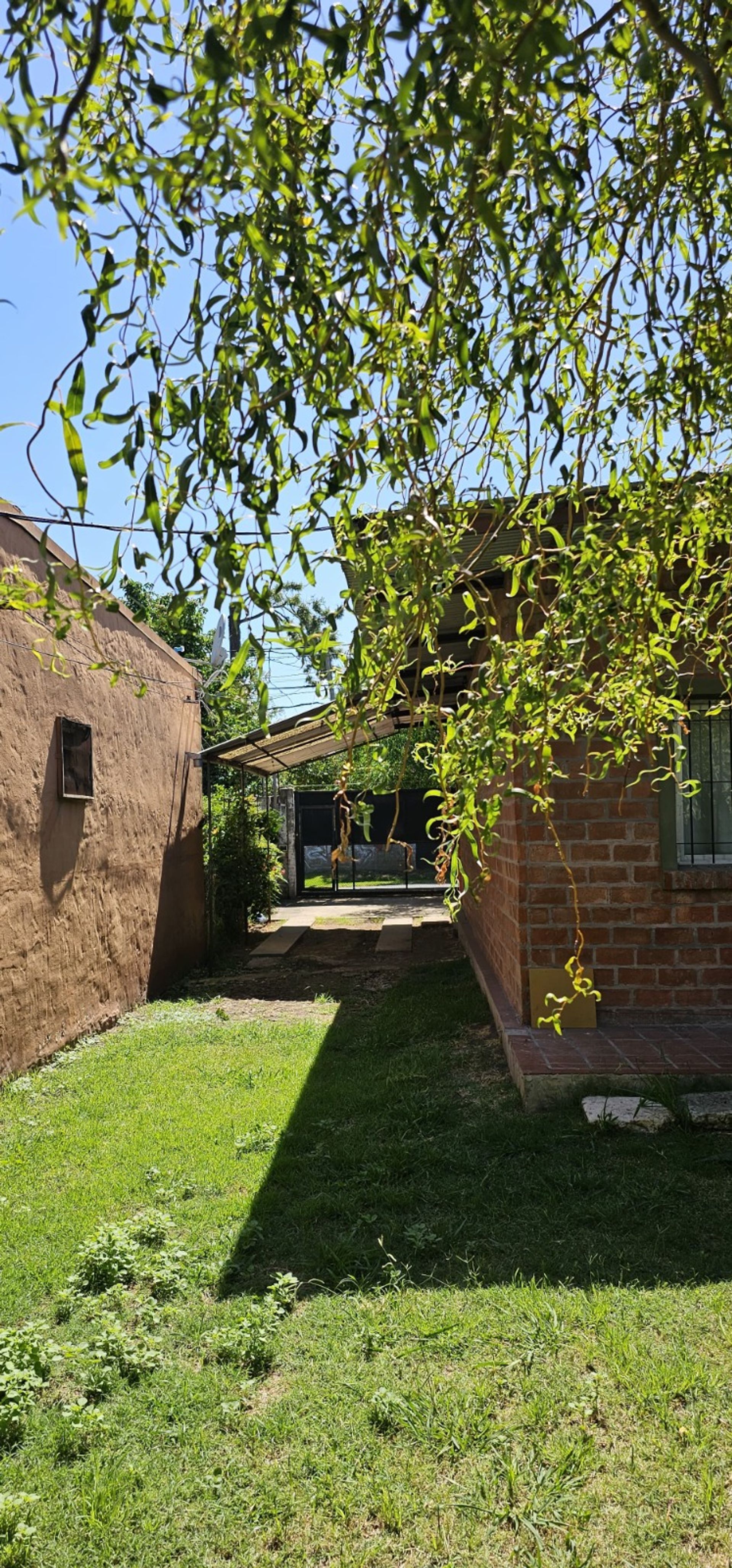 Venta 4 Casas Benavidez Multifamiliar Doble Lote