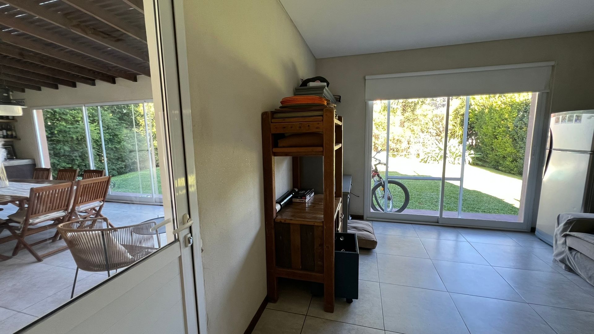Casa en La Damasia, 3 dorm, 2 playroom, pileta